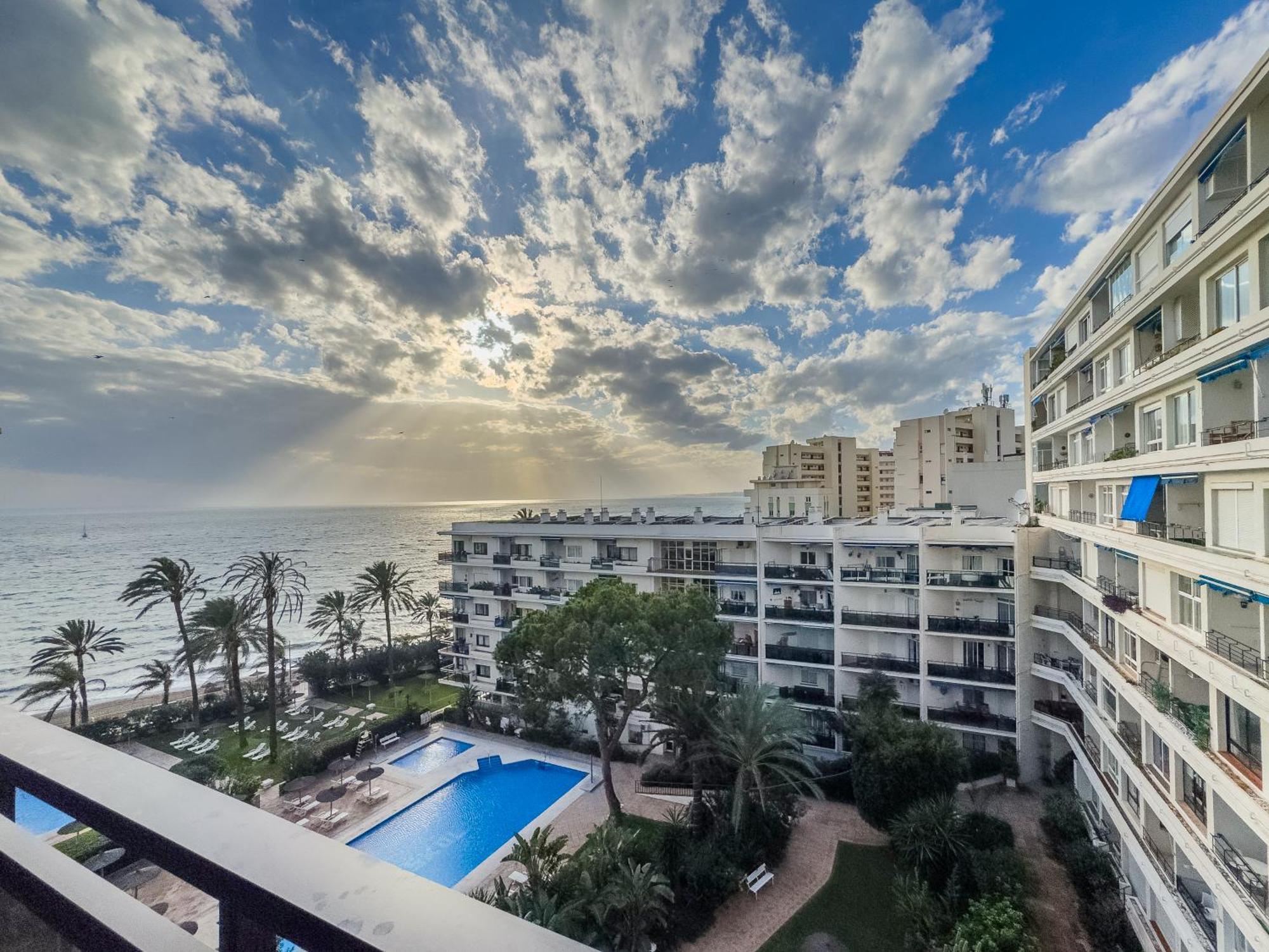 Skol 408A 2 Bedrooms Duplex With Sea Views 马尔韦利亚 外观 照片