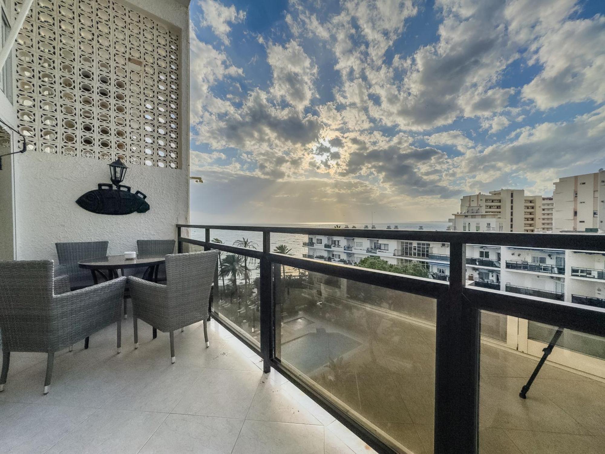 Skol 408A 2 Bedrooms Duplex With Sea Views 马尔韦利亚 外观 照片